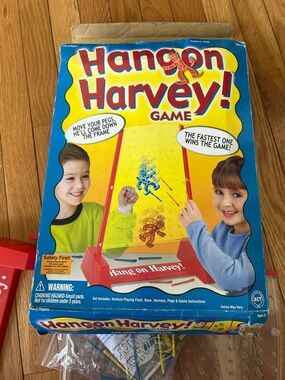 Hang on Harvey! Game - Yellow/Red Fine motor Skill Game